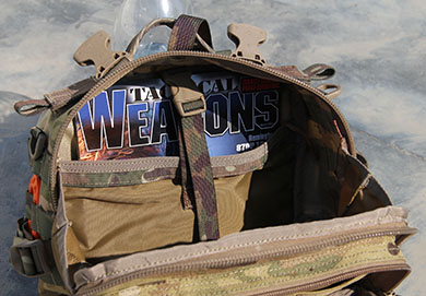 Mad Dog bag D302 сумка для охоты - Сумка задняя многоцелевая Mad Dog bag - внутренний карман для 1,5л. резервуара. Внутри журнал
